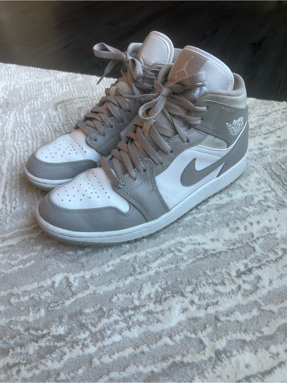 Nike Air Jordan 1 Mid College Gray